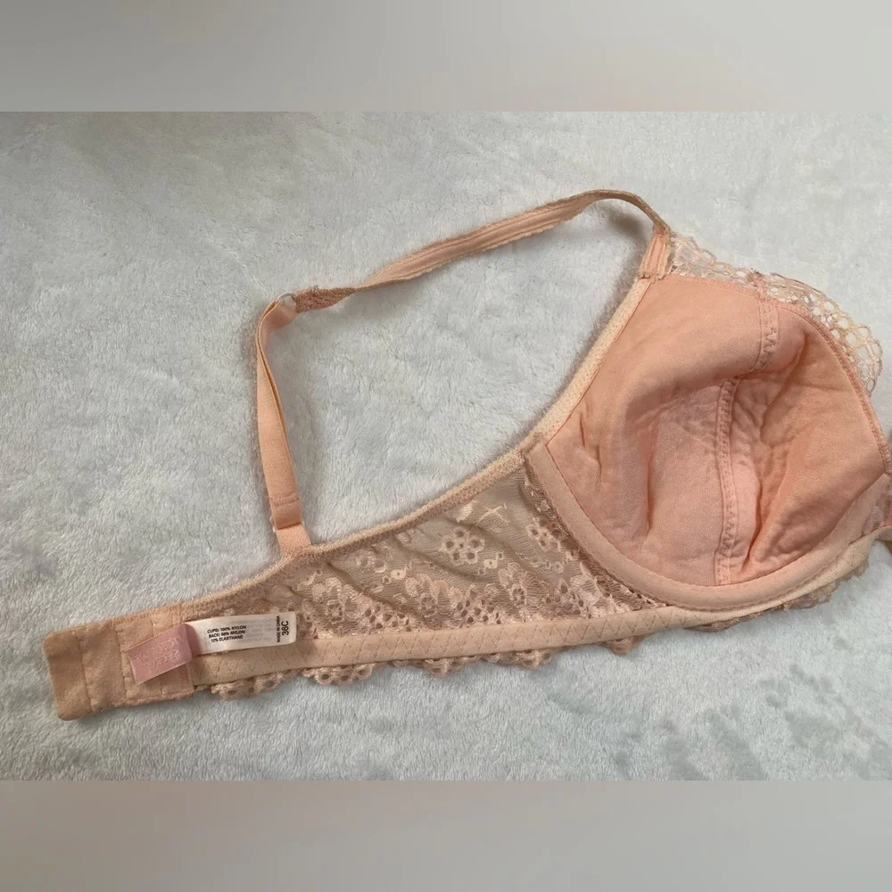 Victoria’s Secret Pink‎ Lace Bra Size 36C